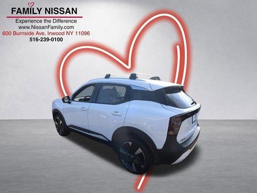 Aspen White Tri 2026 Nissan Kicks SR