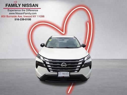 Everest White P 2024 Nissan Rogue S