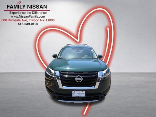 Obsidian Green Pearl 2024 Nissan Pathfinder Platinum