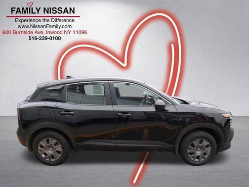 Super Black 2025 Nissan Kicks S