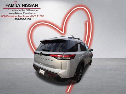 Brilliant Silver Metallic 2025 Nissan Pathfinder SV