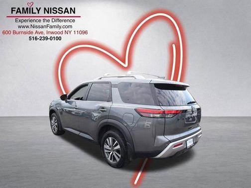 Gun Metallic 2024 Nissan Pathfinder SL