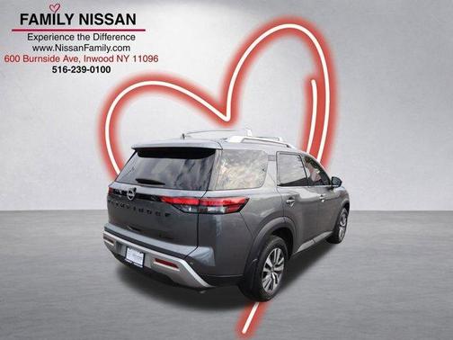 Gun Metallic 2024 Nissan Pathfinder SL