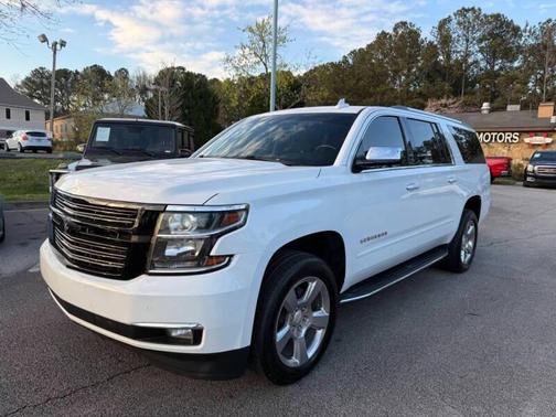 White 2018 Chevrolet Suburban Premier