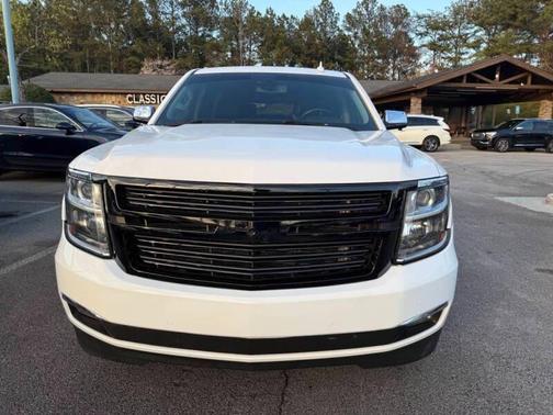 White 2018 Chevrolet Suburban Premier