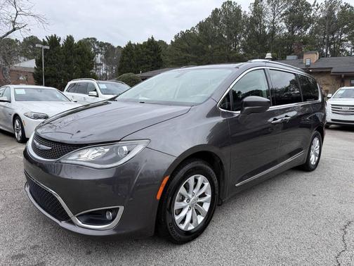2018 Chrysler Pacifica Touring-L