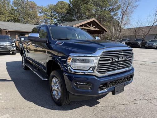 2022 RAM 2500 Laramie Crew Cab 4x4 6'4' Box