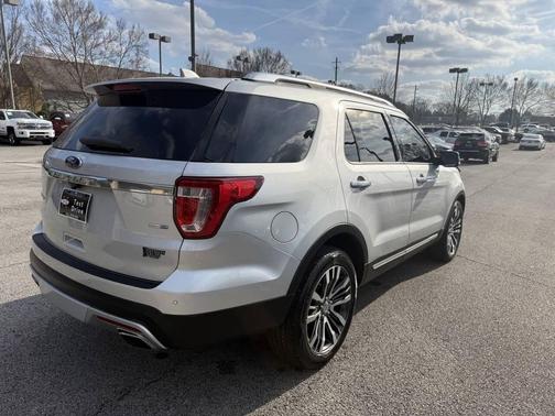 2017 Ford Explorer Platinum