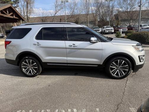 2017 Ford Explorer Platinum