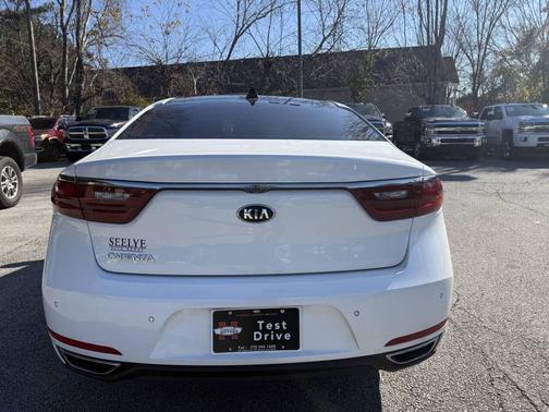 2017 Kia Cadenza Premium