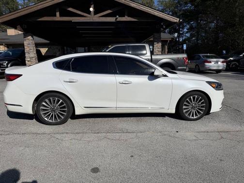 2017 Kia Cadenza Premium