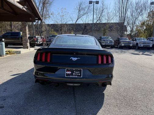 2016 Ford Mustang EcoBoost Premium
