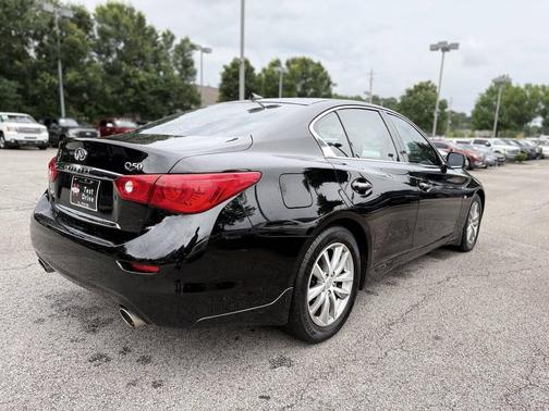 Black 2015 INFINITI Q50 Premium