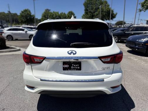 White 2017 INFINITI QX60 Base