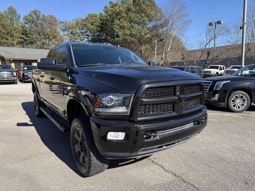 2017 RAM 2500 Laramie Crew Cab 4x4 6'4' Box