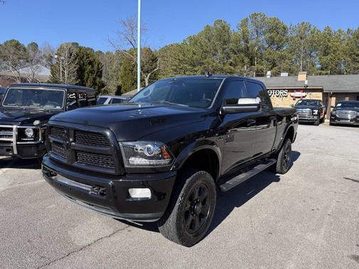 2017 RAM 2500 Laramie Crew Cab 4x4 6'4' Box