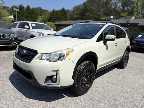 Desert Khaki 2017 Subaru Crosstrek 2.0i Limited