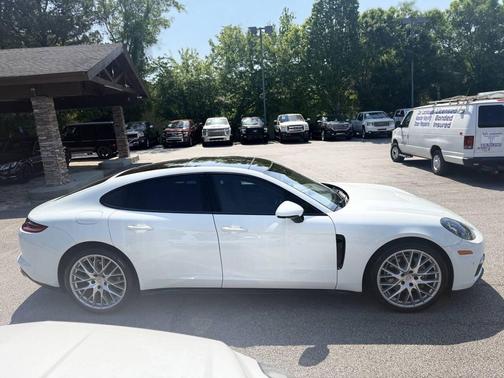 White 2017 Porsche Panamera 4