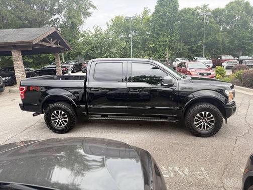 Black 2018 Ford F-150 XLT