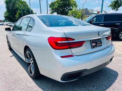 2017 BMW 740 740i 4dr Sedan