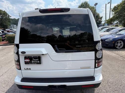 2016 Land Rover LR4 Base