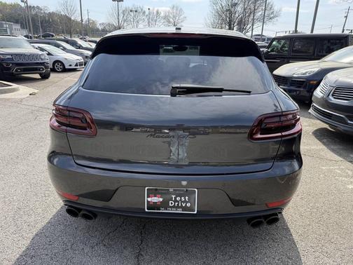 Volcano Grey Metallic 2017 Porsche Macan Macan GTS