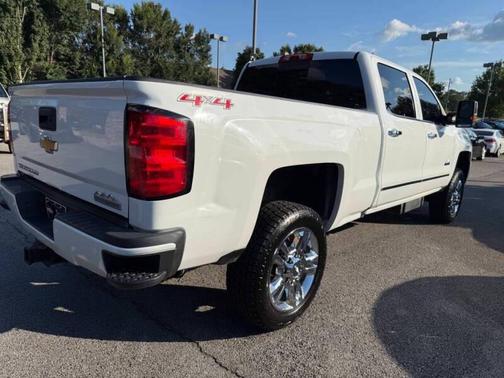 White 2016 Chevrolet Silverado 2500 High Country