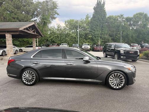 Himalayan Gray 2017 Genesis G90 5.0 Ultimate