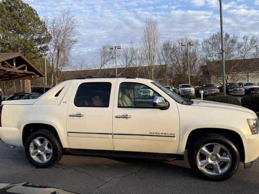 2012 Chevrolet Avalanche 1500 LTZ