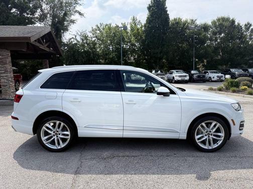 White 2018 Audi Q7 3.0T Prestige