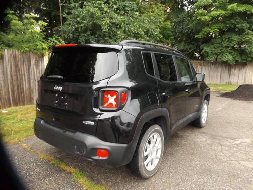 Black Clearcoat 2020 Jeep Renegade Latitude
