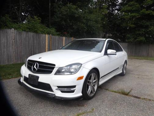 Diamond White Metallic 2014 Mercedes-Benz C-Class C 300 4MATIC Sport
