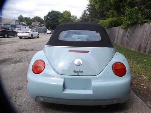 Uni-Red/Black Cloth Roof 2004 Volkswagen New Beetle GLS 1.8T