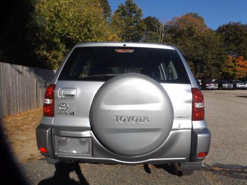 2005 Toyota RAV4 Base