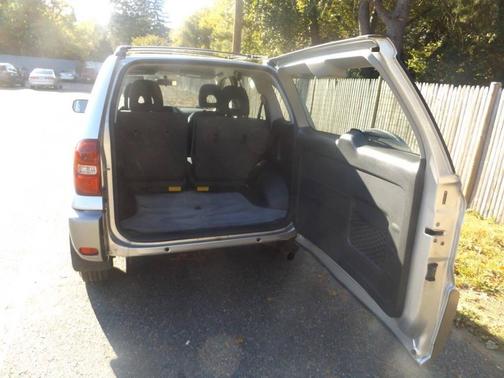 2005 Toyota RAV4 Base