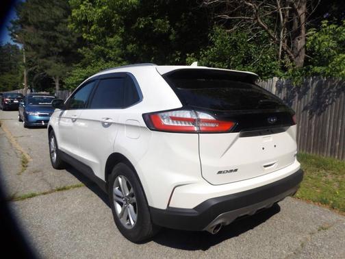 White Platinum Metallic Tri-Coat 2019 Ford Edge SEL