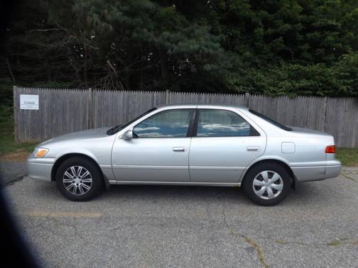 2001 Toyota Camry LE