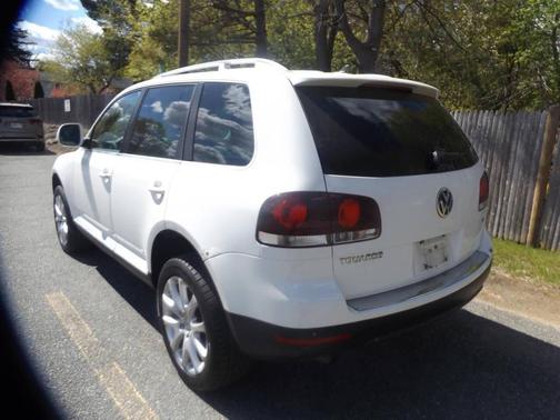 Campanella White 2008 Volkswagen Touareg 2 V6