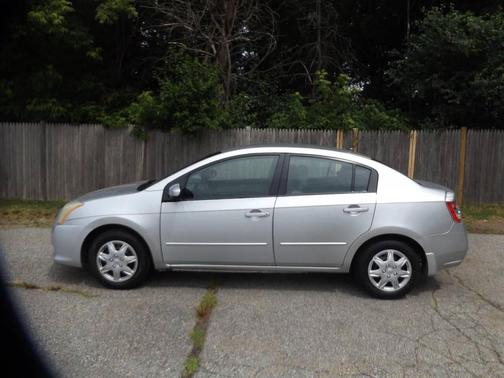 Brilliant Silver 2010 Nissan Sentra 2.0