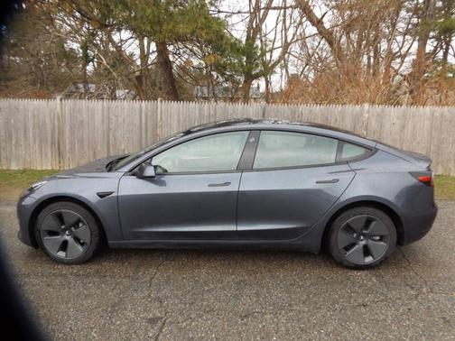 Midnight Silver Metallic 2023 Tesla Model 3 Standard Range