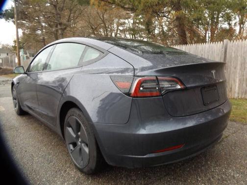 Midnight Silver Metallic 2023 Tesla Model 3 Standard Range