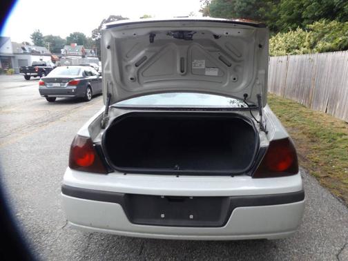 2003 Chevrolet Impala Base