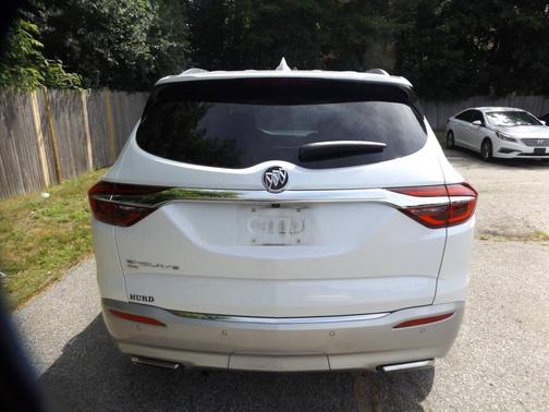 White Frost Tricoat 2021 Buick Enclave AWD Essence