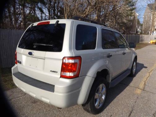 Sterling Grey Metallic 2009 Ford Escape XLT