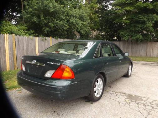 Woodland Pearl 2002 Toyota Avalon XLS
