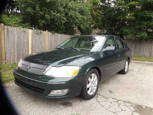 Woodland Pearl 2002 Toyota Avalon XLS