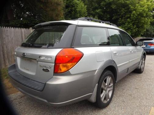 2006 Subaru Outback 3.0 R