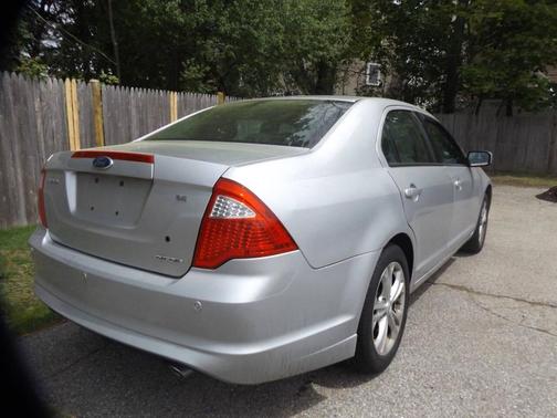 Ingot Silver Metallic 2012 Ford Fusion SE
