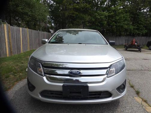 Ingot Silver Metallic 2012 Ford Fusion SE