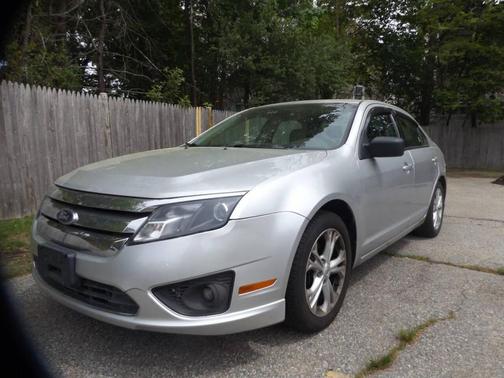 Ingot Silver Metallic 2012 Ford Fusion SE